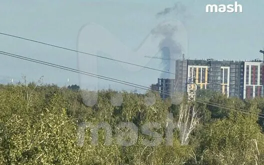 Explosions rang out in Ryazan region, locals announced attack by UAVs on oil refinery and military airfield. VIDEO&PHOTOS