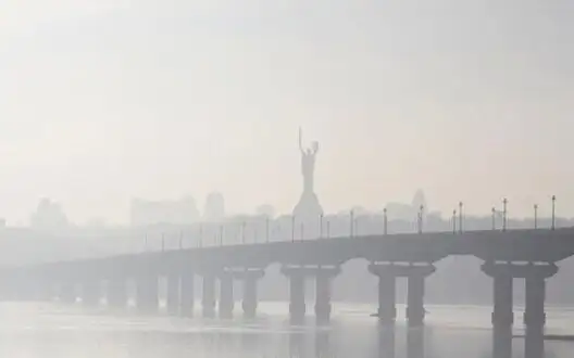 Air quality deteriorates in Kyiv due to fires in region