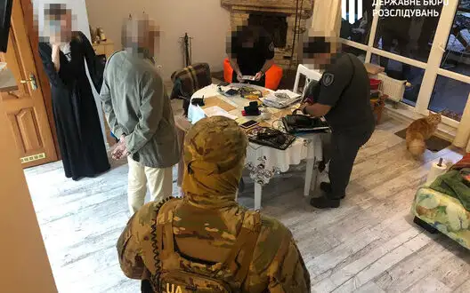 UAH 200 million worth of low-quality clothing for Armed Forces was purchased: Large-scale fraud in Dnipropetrovsk region was uncovered - SBI. PHOTOS