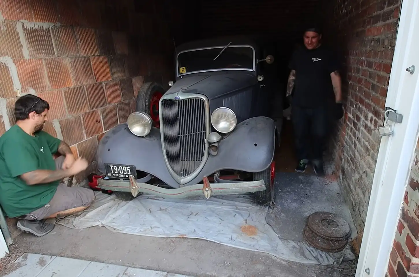 Культовое американское авто 1930-х простояло более полувека в гараже (видео)