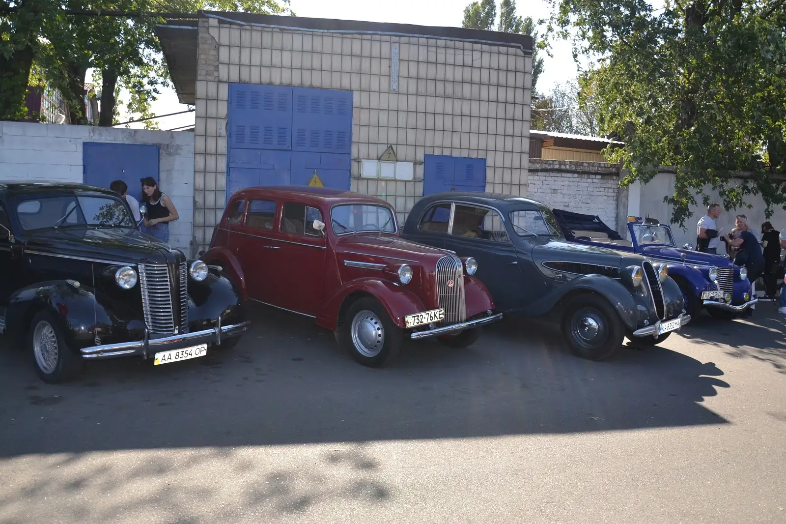 В Киеве открылся масштабный фестиваль ретроавто Old Car Land (фоторепортаж)