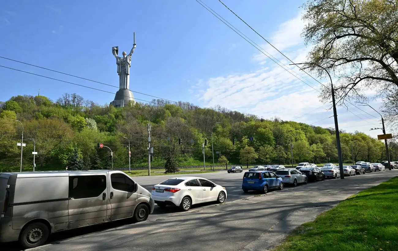 В центре Киева завтра ограничат движение транспорта