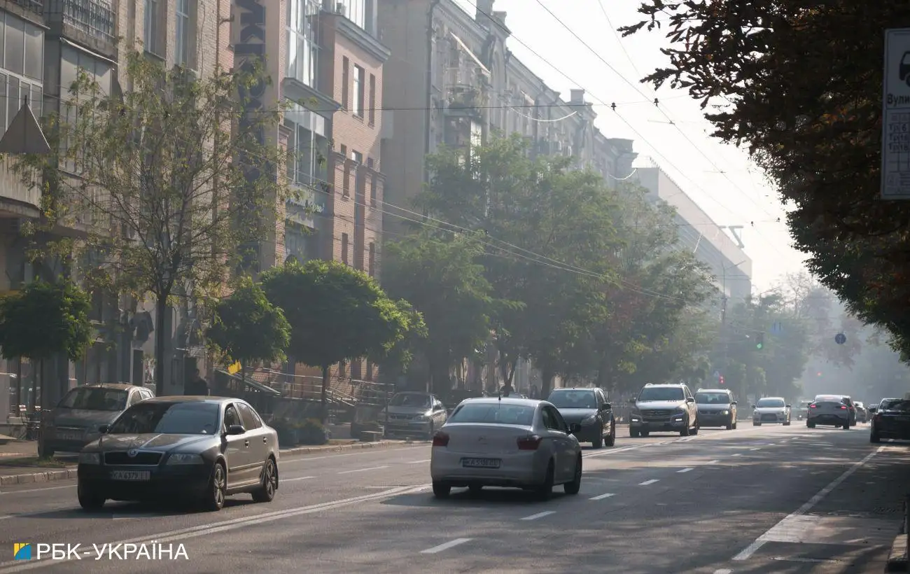 Воздух загрязнен. Киев снова затянуло пылью, на улицу лучше не выходить