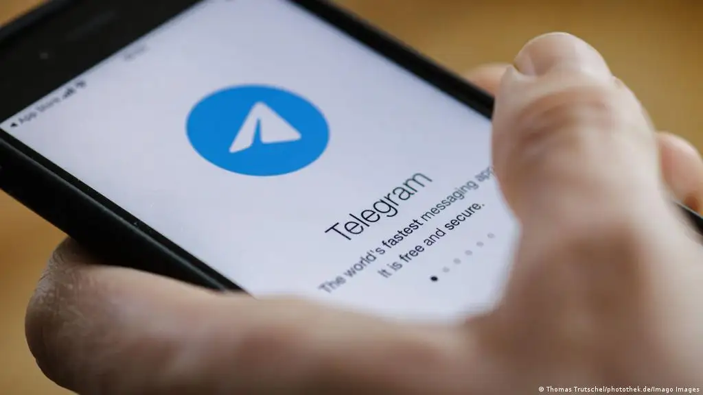 Мужчина продавал в Telegram персональные данные 100 000 украинцев (фото)