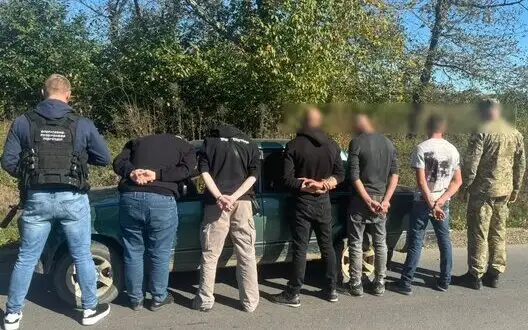 Border guards detain car with three draft dodgers from Kyiv region who were trying to get to Romania