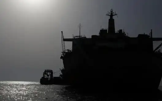 Russian "shadow fleet" leaves oil leaks in world waters - Politico. PHOTO