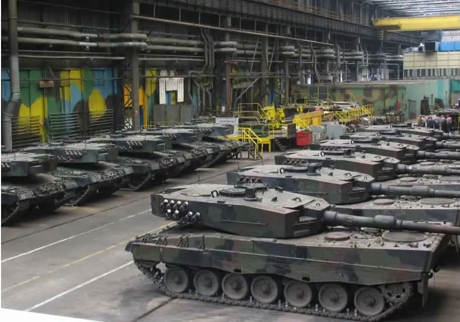 Украина потеряла 40 танков Leopard с начала российского вторжения, — Business Insider (фото)