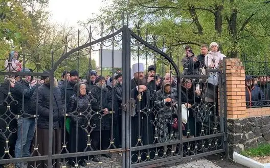 Supporters of Russian Orthodox Church seize St. Michael’s Cathedral in Cherkasy: Police are documenting circumstances of conflict