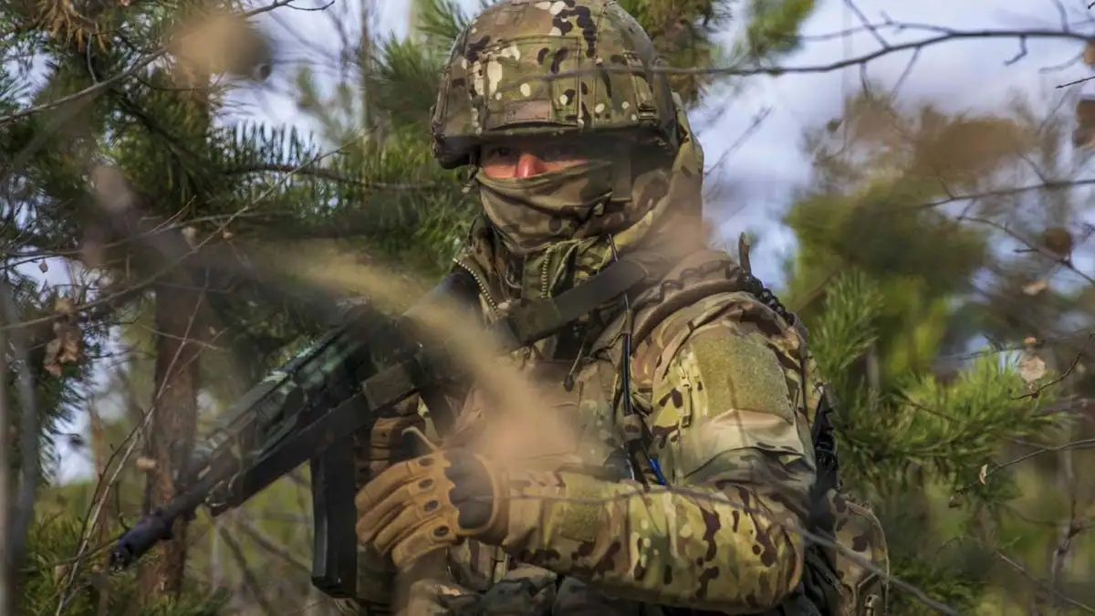 Уменьшатся ли зарплаты военным после налоговых изменений: объяснение финансиста