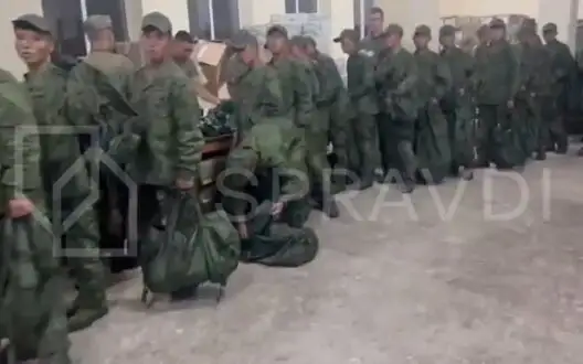 StratCom shows how North Korean soldiers receive Russian equipment at training ground in Russia. VIDEO