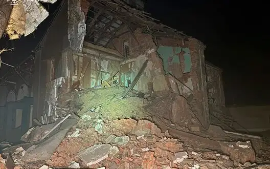 Ruscists hit unit of State Emergency Service in Shostka, 5 rescuers were injured, building was destroyed. VIDEO+PHOTOS