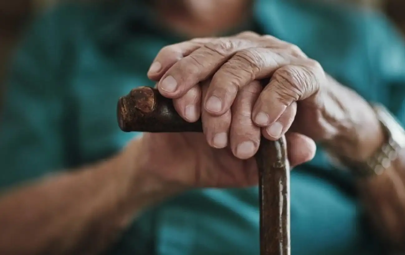 У него никогда не было автомобиля. Мужчина, доживший до 108 лет, назвал 3 секрета долголетия