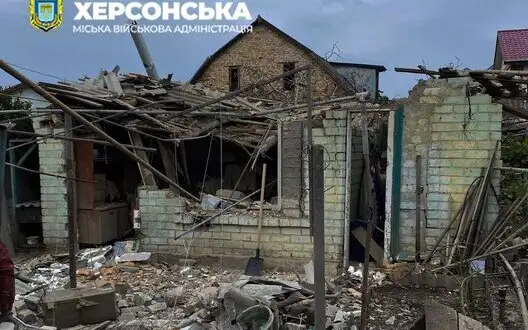 During day, enemy attacked 11 settlements in Kherson region, fired at Korabelnyi district of Kherson at night, 1 person was killed. PHOTOS