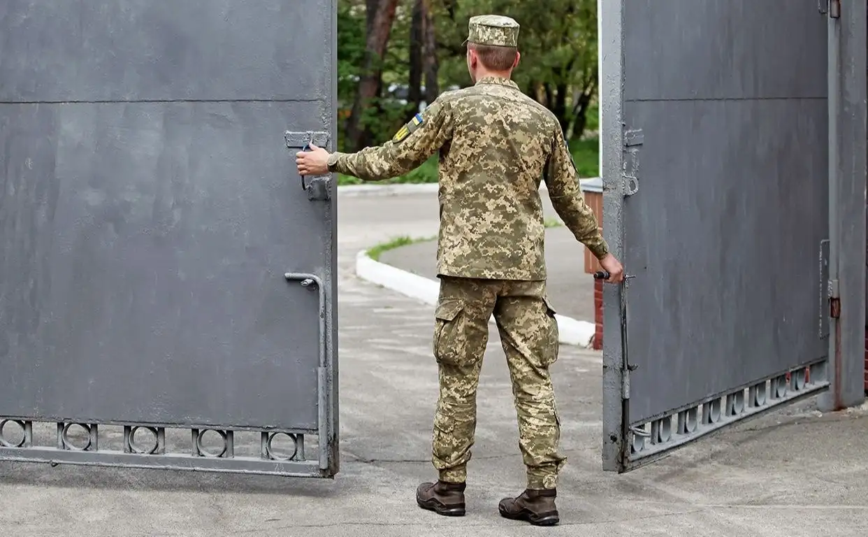 Что нельзя делать военнообязанному, если остановили представители ТЦК: советы юриста