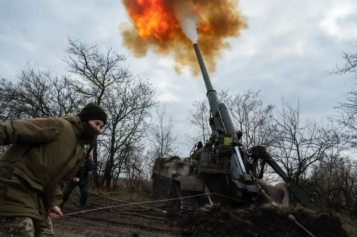 Украинские танки Leopard 2A4 вступили в дуэль с россиянами под Курахово (видео)