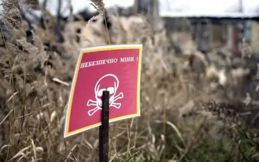 Shrapnel wounds and traumatic leg amputation: man blown up by anti-personnel mine in Kherson region