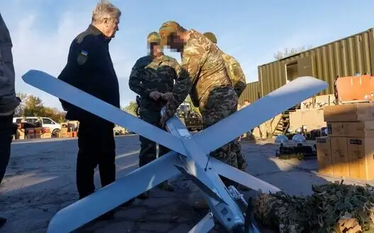 Poroshenko was presented with downed Lancet at front to strengthen "Ai-Petri" EW technology. PHOTOS