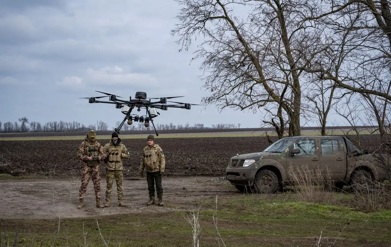 Украинские военные уничтожили две российские САУ "Пион" недалеко от Горловки (видео)