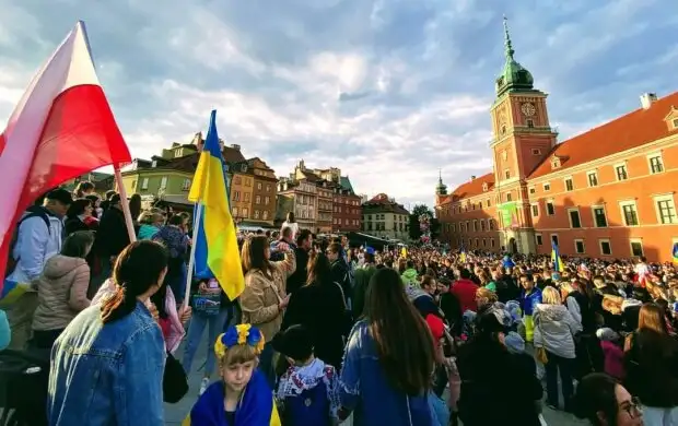 Польща ускладнює умови для українців: залишитись зможуть не всі