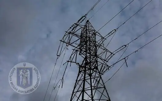 Shahed’s attack on Kyiv: debris damages high-voltage power line