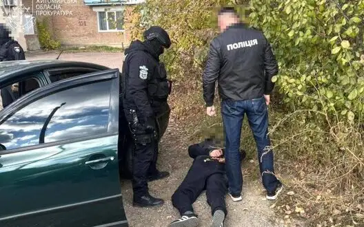 Two men detained in Zhytomyr region for extorting UAH 50,000 from military wife. PHOTOS