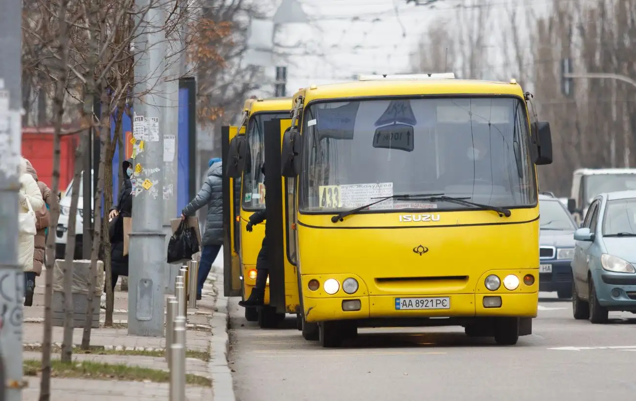 Маршрутки Києва додали у популярний онлайн сервіс: де знайти схеми руху та ціни