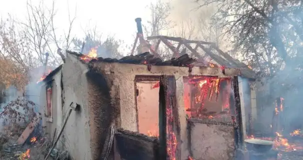 В Покровском районе во время пожара пострадала женщина