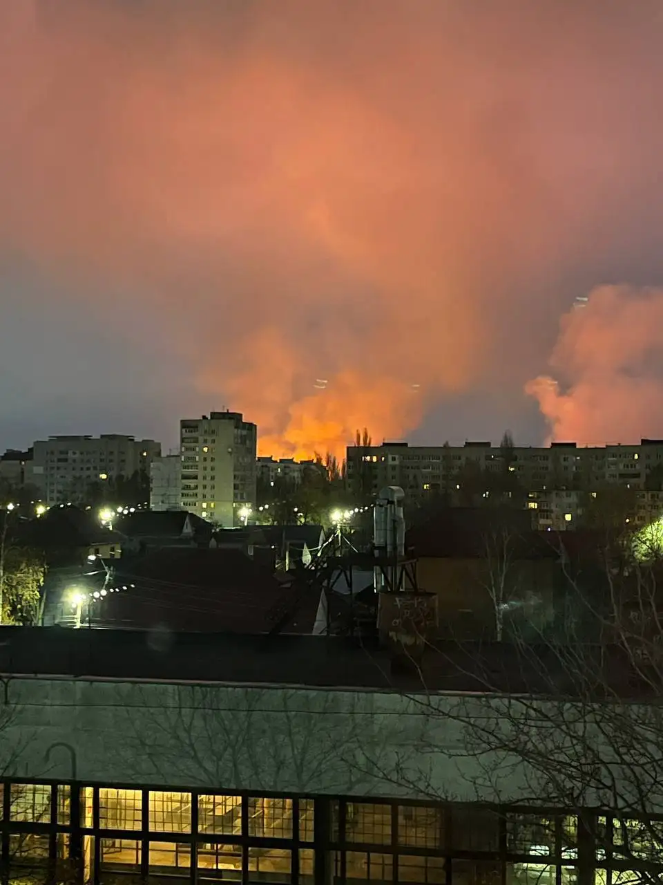 Дроны атаковали военную часть в российском Брянске — видео