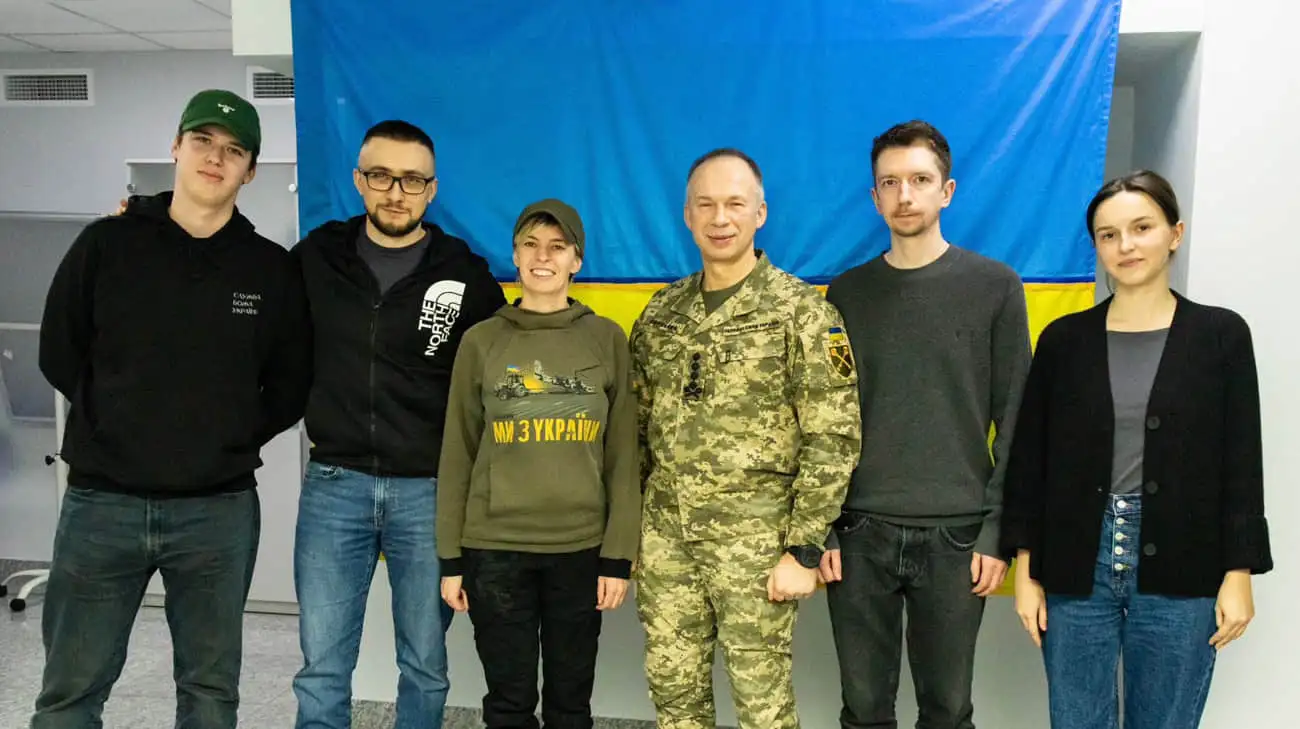 Ukraine's Commander-in-Chief meets with Ukrainian activist Sternenko