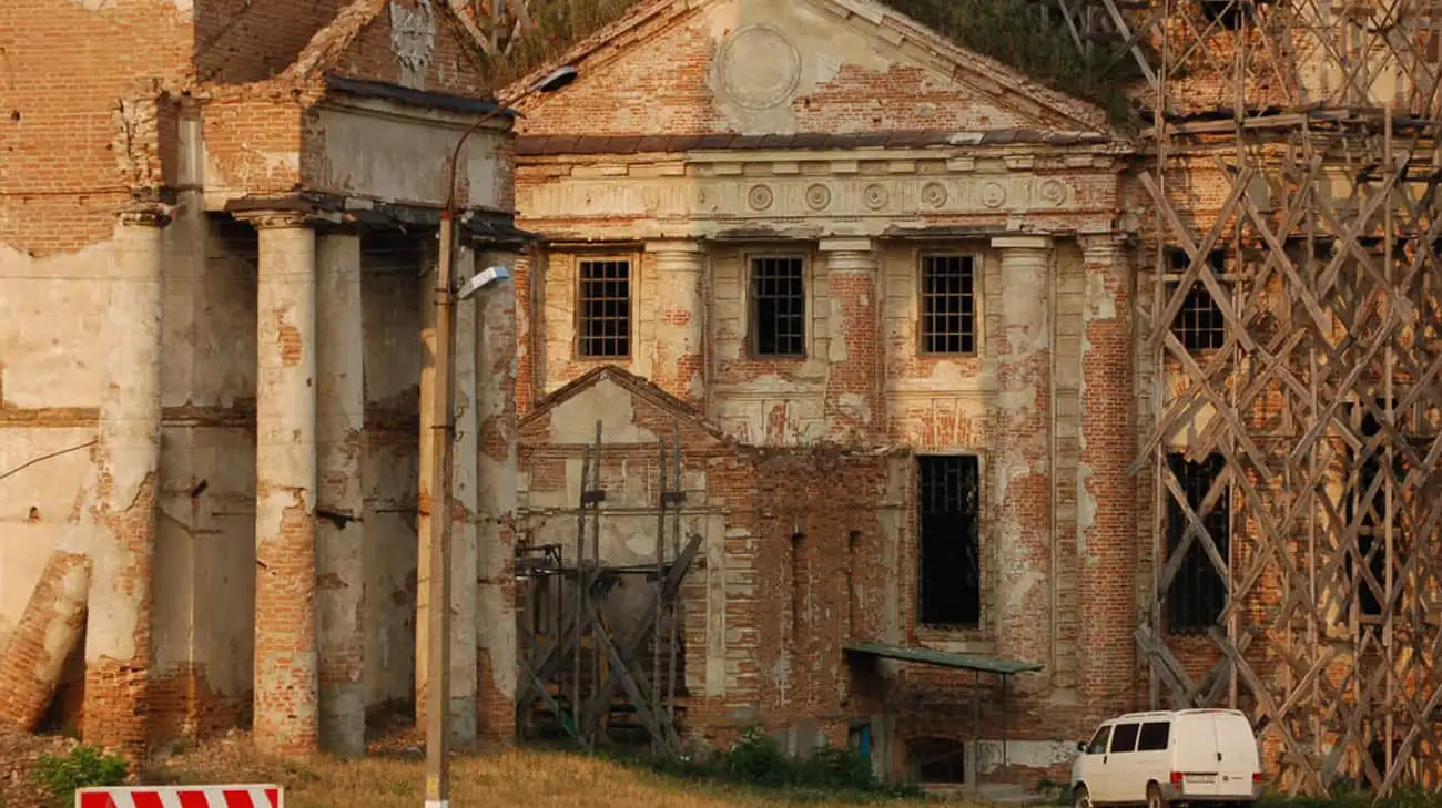 Russians damage ancient church in Sumy Oblast – photos