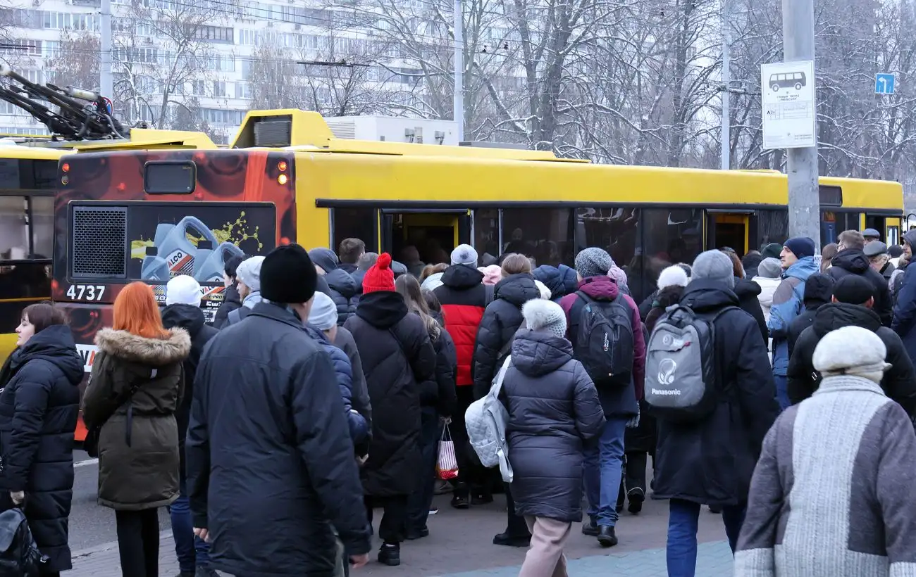 В выходные в Киеве маршруты некоторых троллейбусов и автобусов изменятся: схема движения