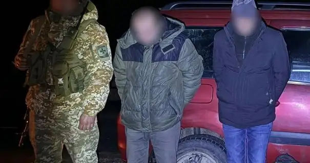 На Буковине пограничники с помощью дрона поймали мужчин, направлявшихся в Румынию