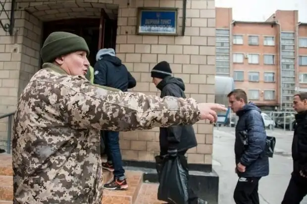 Київський ТЦК тричі намагався мобілізувати чоловіка з критичною стадією відшарування сітківки очей