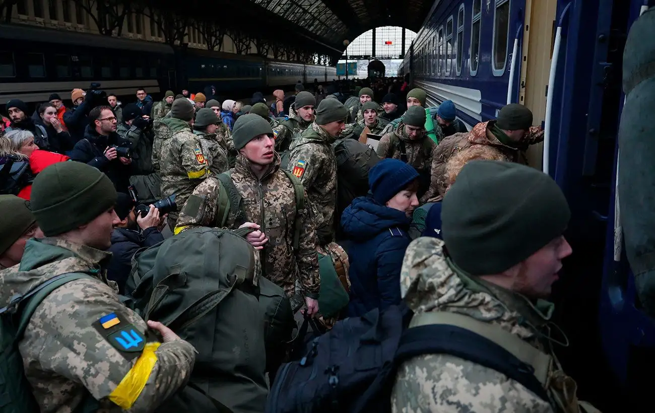 Контрактна служба у ЗСУ. Які терміни і чи можна обрати спеціальність