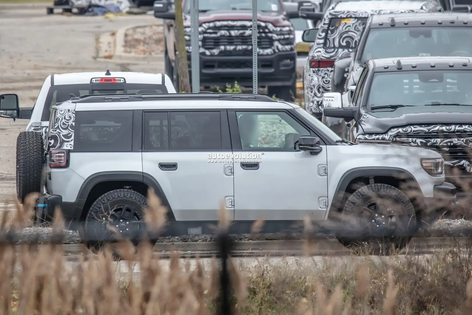 Альтернатива Wrangler: электрический внедорожник Jeep впервые заметили на дорогах (фото)