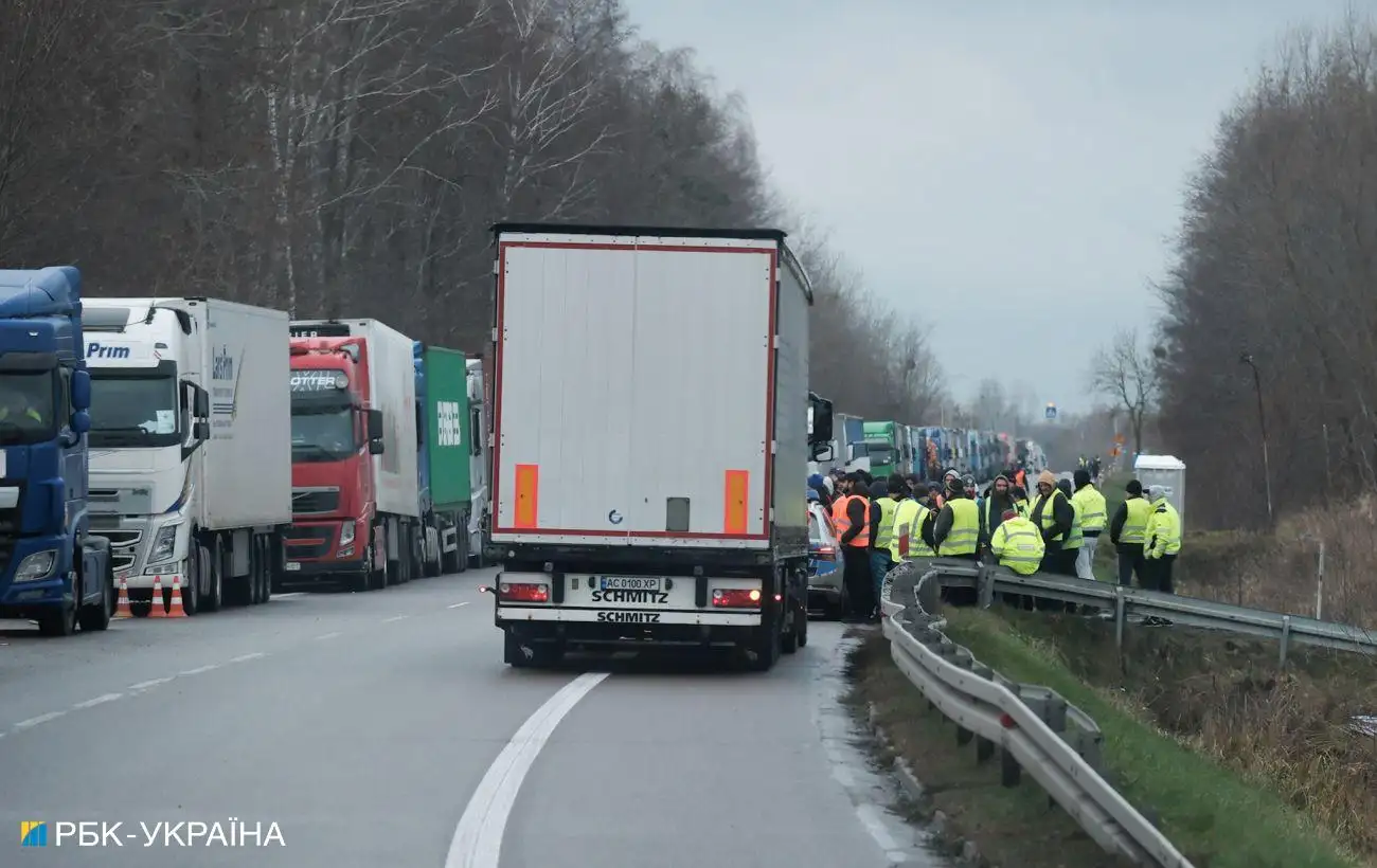 Польські фермери розпочали нові протести на кордоні з Україною