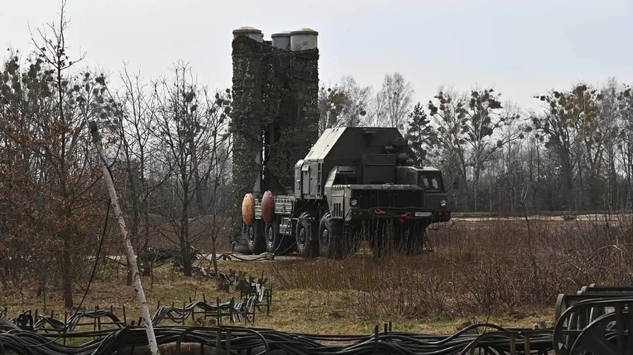 Ukrainian defenders hit S-400 air defence missile system in Russia's Kursk Oblast