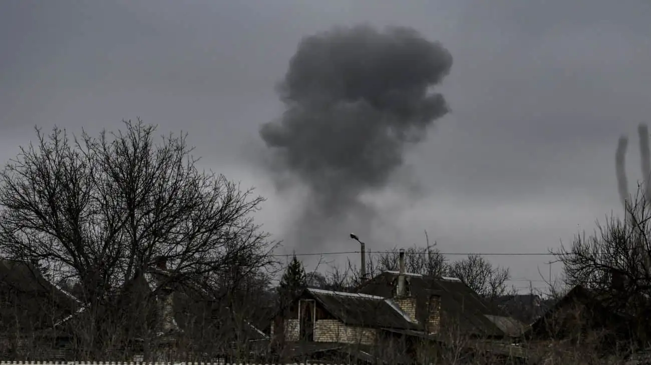 Russian drone attacks humanitarian aid distribution hub in Mykolaiv Oblast, injuring 5 people