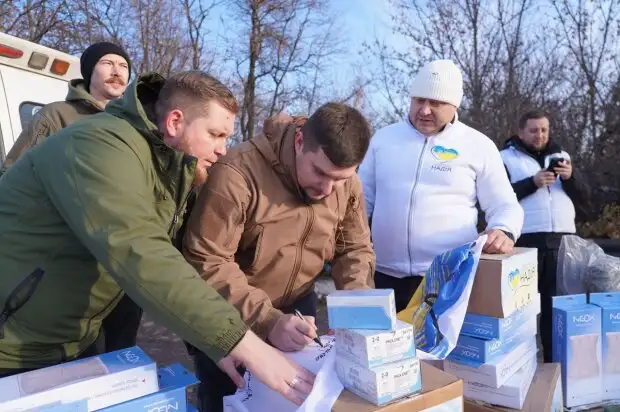 Четверта місія за місяць на Донбас — БФ молодіжної ініціативи «Надія» Валерія Дубіля передає обладнання військовим