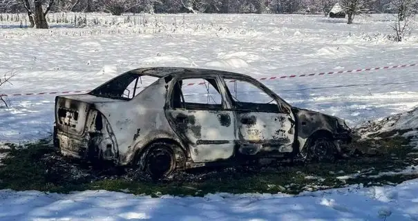 Вирішив ночувати в полі: на Закарпатті чоловік згорів живцем у власному авто