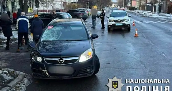 На Київщині легковик збив пішохода: чоловік помер