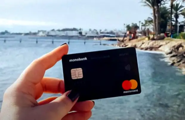 Monobank отключает кешбэк для владельцев Mastercard: карточки будут деактивированы