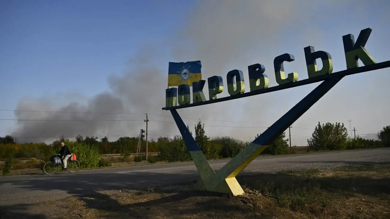 How many civilians remain in frontline cities of Donetsk Oblast – Oblast administration reports