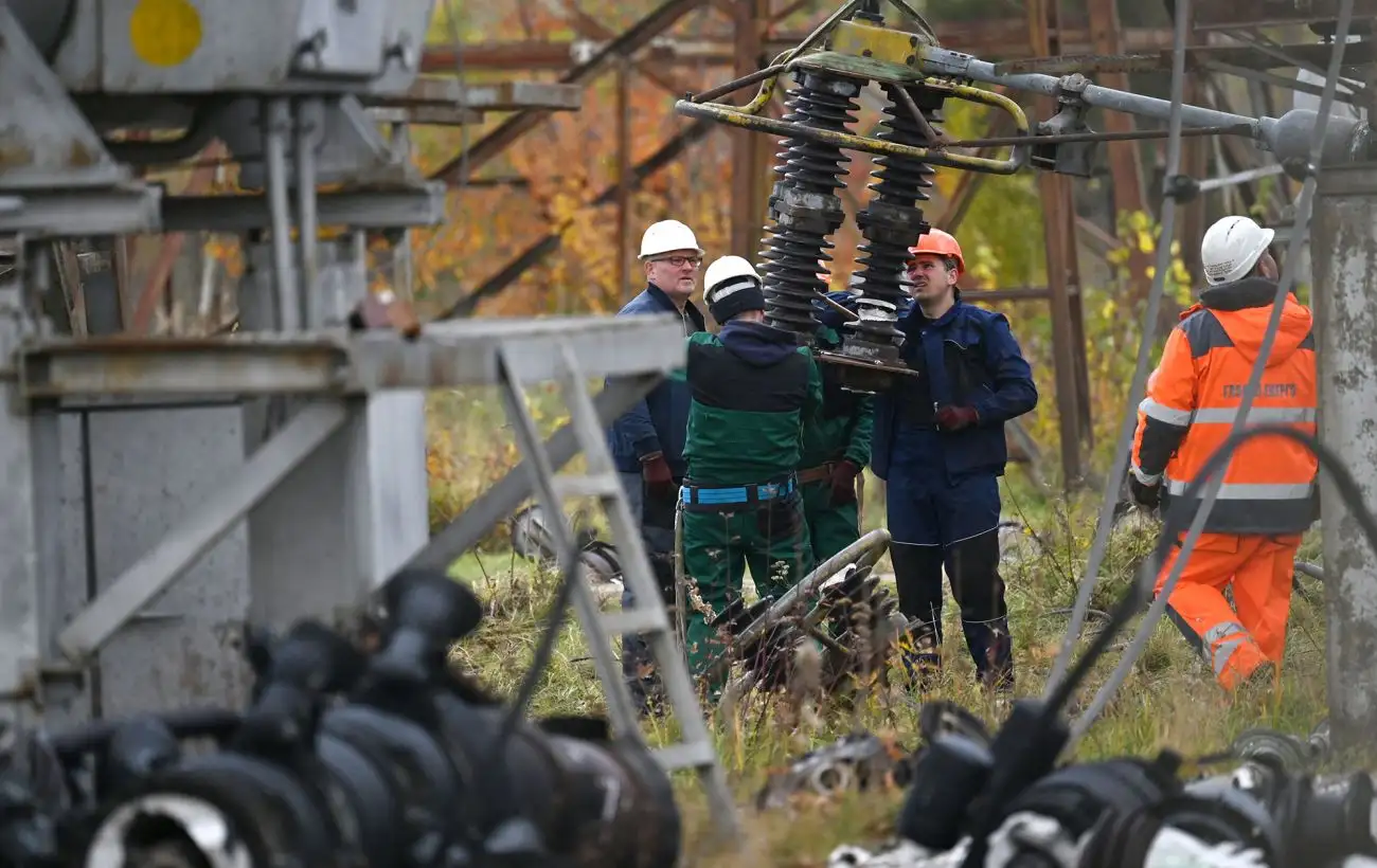 Во Львовской области из-за удара РФ полмиллиона абонентов остались без света