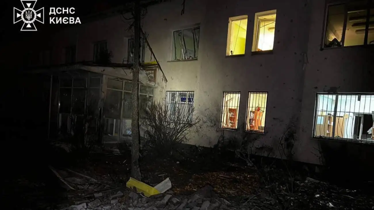 Air defence system responds to drone attack in Kyiv, clinic and residential buildings damaged, one person injured