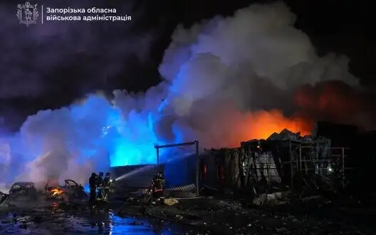 Consequences of Russian attack on Zaporizhzhia: 9 dead, 17 wounded, including two children. Service station destroyed. PHOTOS