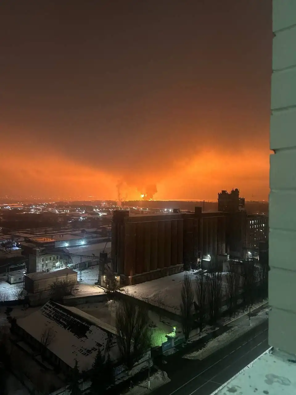 In the Russian Bryansk, an oil depot is on fire after a drone attack — video