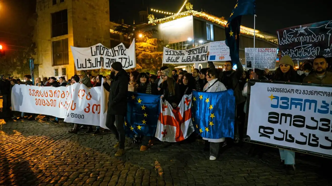 Протести в Грузії: До акцій протесту приєдналися держслужбовці