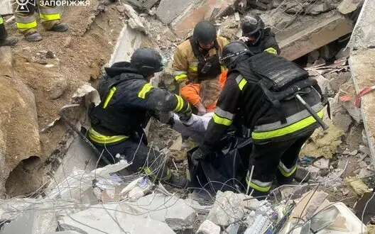 Emergency and rescue operations have been completed at site of missile attack on medical facility in Zaporizhzhia: 11 dead and 22 wounded. VIDEO+PHOTOS