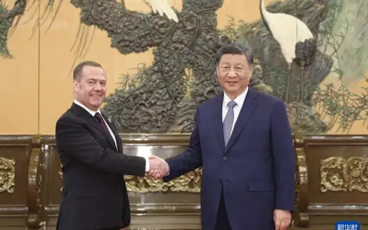 "Early détente" in Ukraine should be promoted, Xi Jinping says at meeting with Medvedev